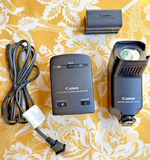 CANON VL-10Li Shoe-Mount Video Light w/Battery  Charger