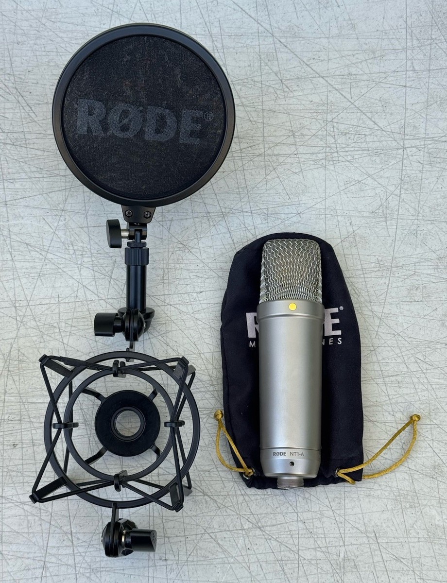 Rode NT1-A Condenser Microphone with SM6 Shockmount and Pop Filter