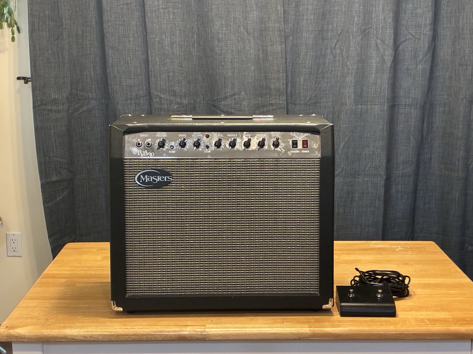 US Masters TVA30 30 Watt Boutique Tube 112 Combo Amp Works Great Local Pickup