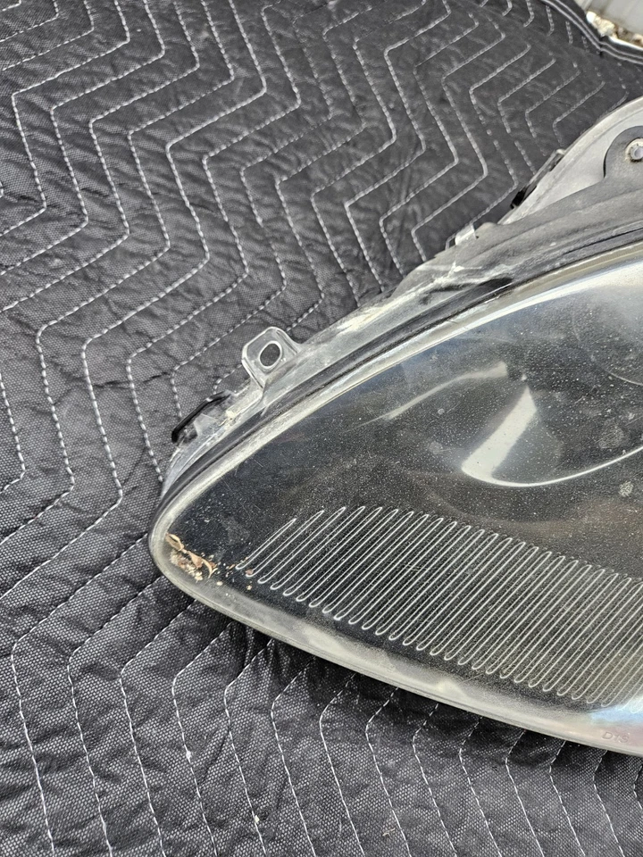 Faro lateral izquierdo del conductor Chevrolet Corvette 2005-2013 OEM 20789677 Foto 2 de 4