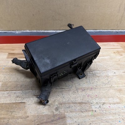 03 04 05 LEXUS GX470 ENGINE BAY FUSE BOX RELAYS OEM 8266-60351