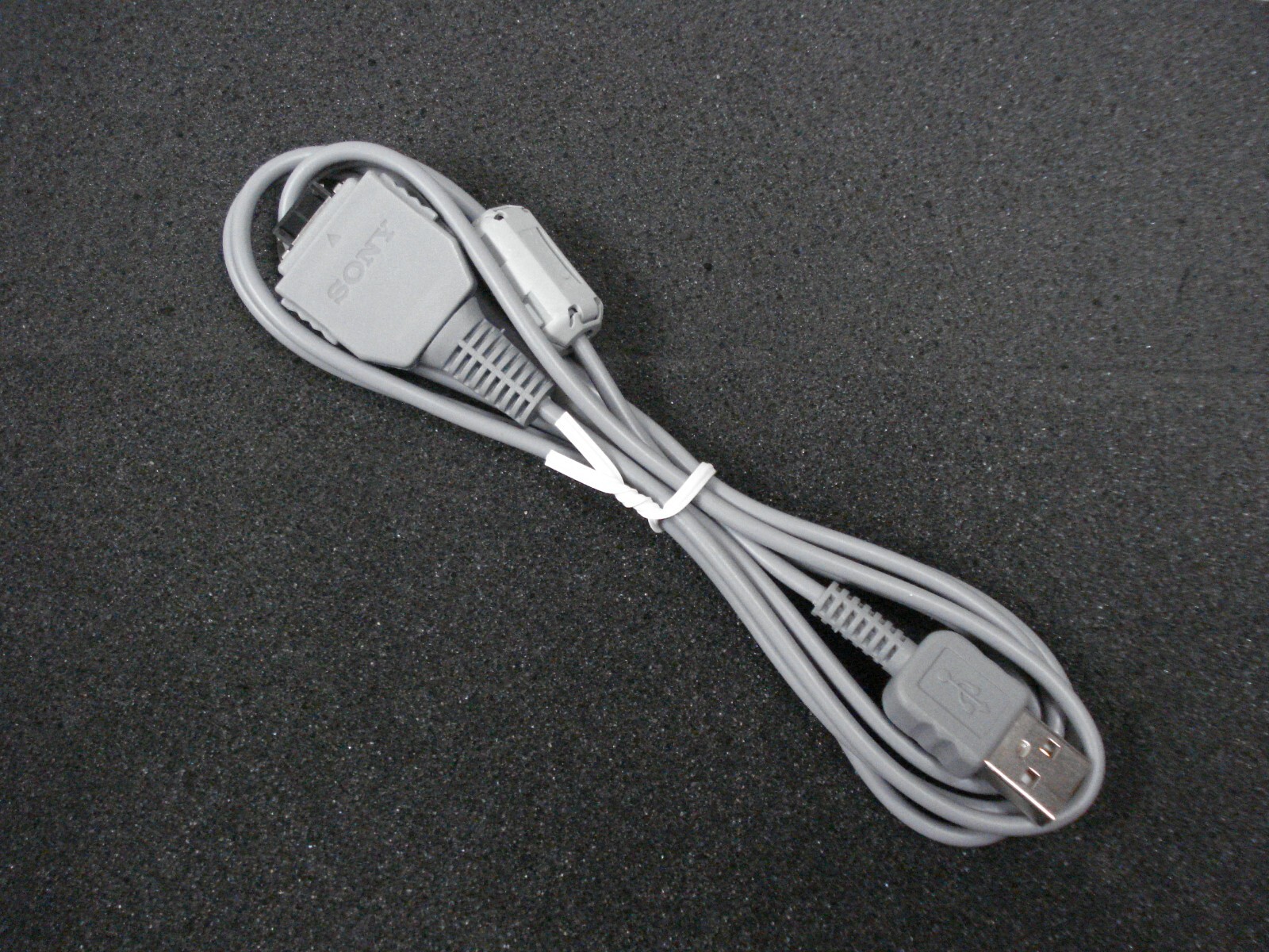 New Genuine OEM VMCMD1 USB Cable SONY CyberShot DSCW150 W170 W100