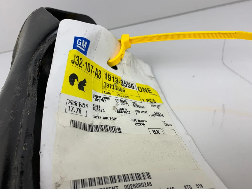Brazo de control inferior pasajero derecho GM 19133556 genuino Foto 2 de 2