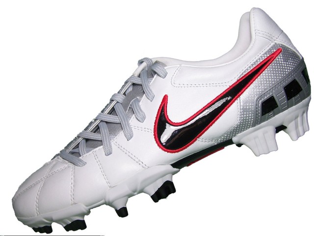 nike total 90 strike