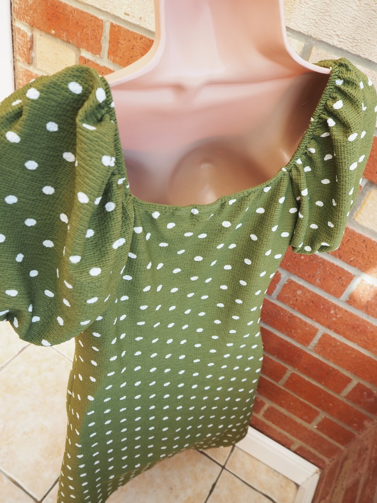 RIVER ISLAND GREEN POLKA DOT SPOTTED PUFF SHORT SLEEVE BUTTON A