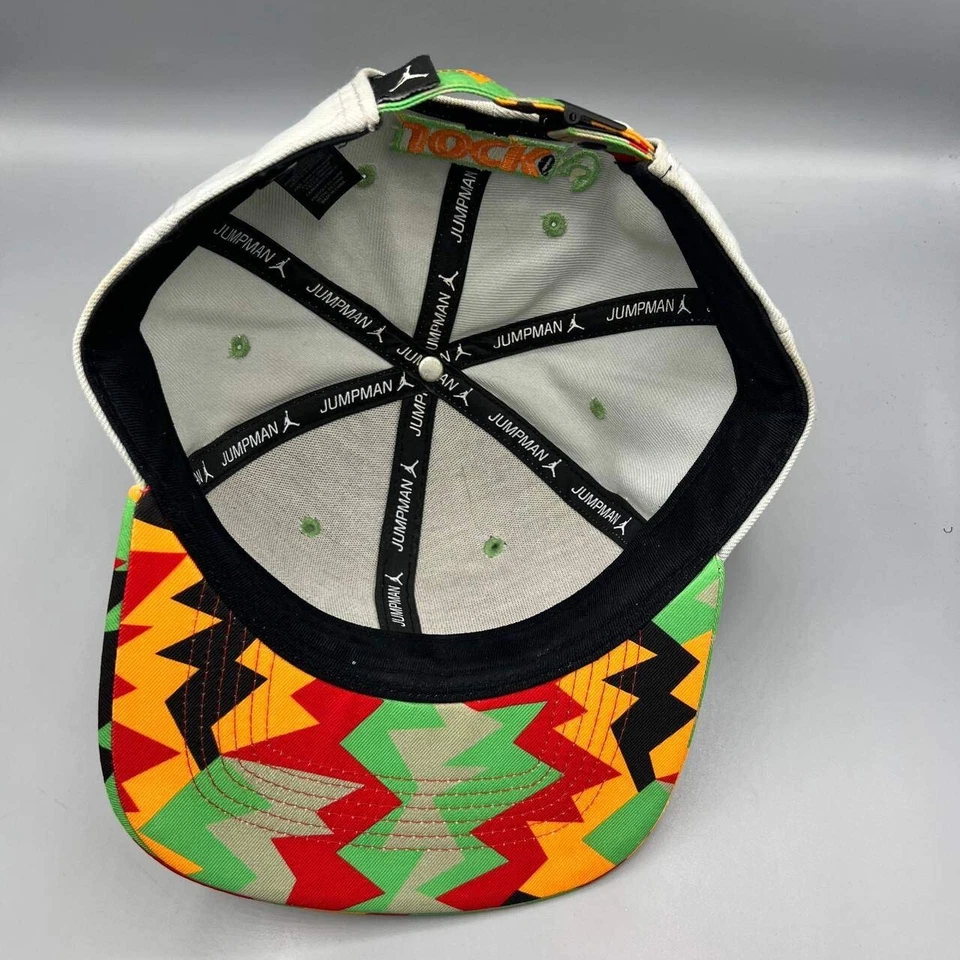 Gorra Air Jordan Hombre Gris Space Jam What's Up Jumpman Nike Correa Trasera Gorra Foto 2 de 4