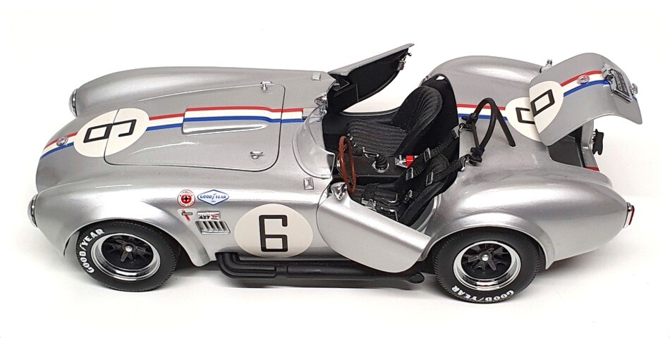 Kyosho 1/18 Scale DC12124X - Shelby Cobra 427 #6 SC Racing