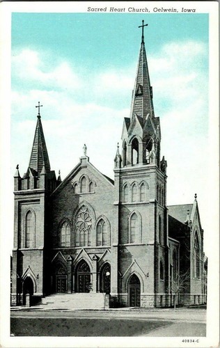 1930'S. SACRED HEART CHURCH. OELWEIN, IOWA. POSTCARD t12
