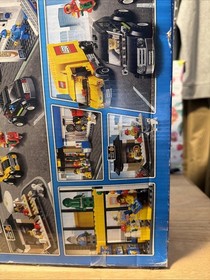 LEGO City 60097 City Square  New Sealed, Damaged box, 1683 Pieces,