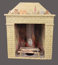 Ancien jouet de poupée fait main début XXème en bois / Dim : 27x22cm