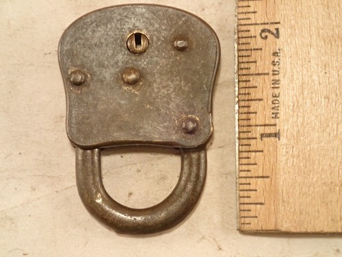 Candado de acero con acabado de latón pátina vintage con llave, cerrajero - Imagen 2 de 8