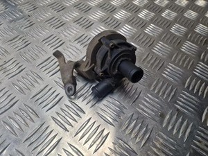 VW PASSAT B6 3C2 Zirkulationswassermotor 5Q0965567J 2.00 Diesel 103kw 31245638