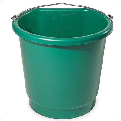 Farm Innovators FB-80 Plastic 3 Gallon Flat Back 70 Watt Heated Bucket with Buil