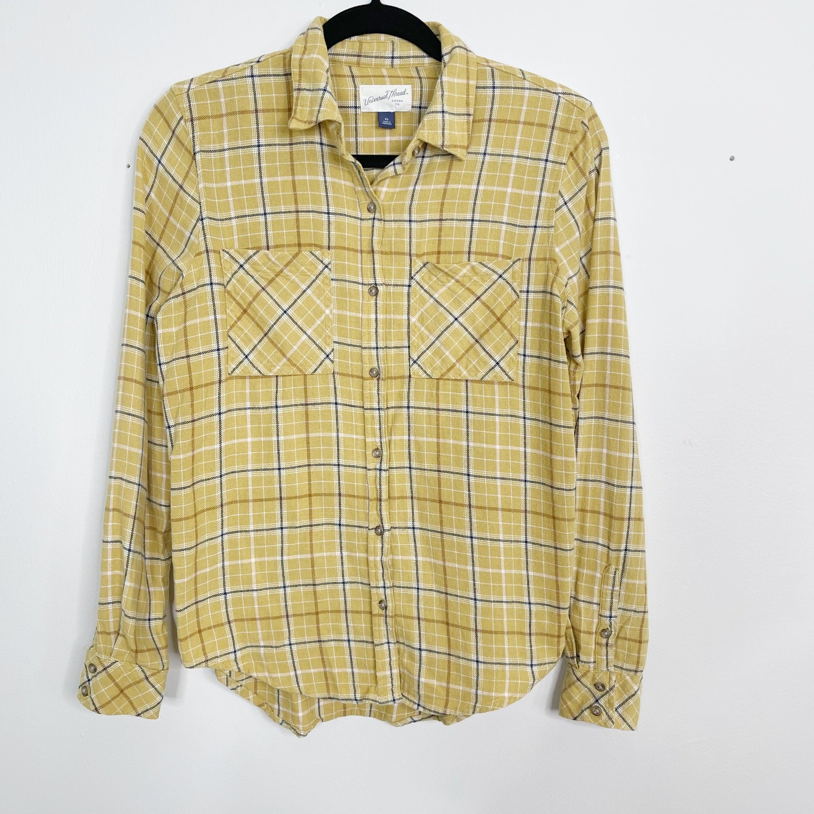 Universal Thread Womens Plaid Button Down Shirt Y… - image 1