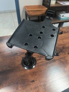 RAM Mounts Twist-Lock Suction Cup Mount for Apple iPad mini 6