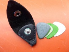 GITARRENBILD / GITARRENPLEKTRUMHALTER Leder + Bilder (f)