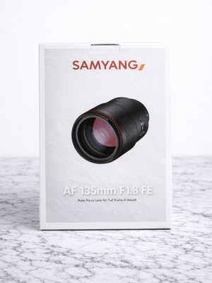 Samyang AF 1,8/135 FE Teleobjektiv für Sony E - Schwarz