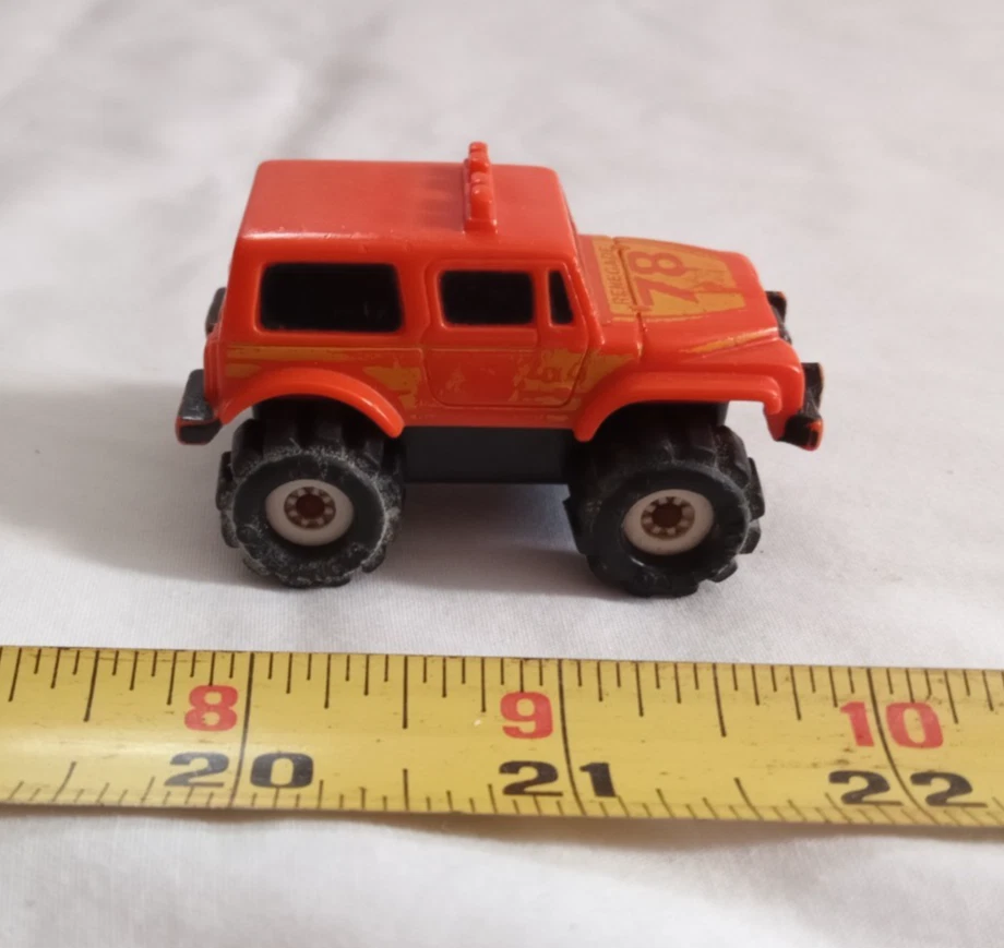 Jeep Renegade Schaper Stomper Mini #78 vintage años 80 4x4 2,5" McDonald's. Foto 2 de 4