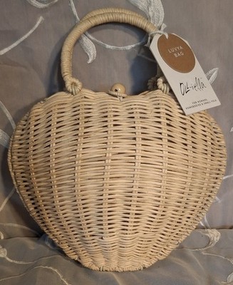 Olli Ella Luvya Woven Straw Heart  Bag. Handles Loop Clasp Linen Lined No Flaws
