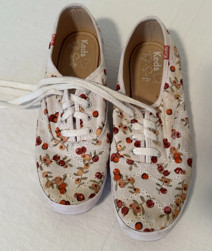 Zapatos Tenis Keds Edición Limitada Taylor Swift Ojales Bayas Talla 8-1/2 8.5 Foto 4 de 4