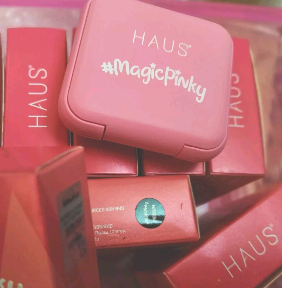 Xmas Christmas Gift -Magic Pinky Face Powder Compact Pressed Powder Foundation. - Image 3 of 4