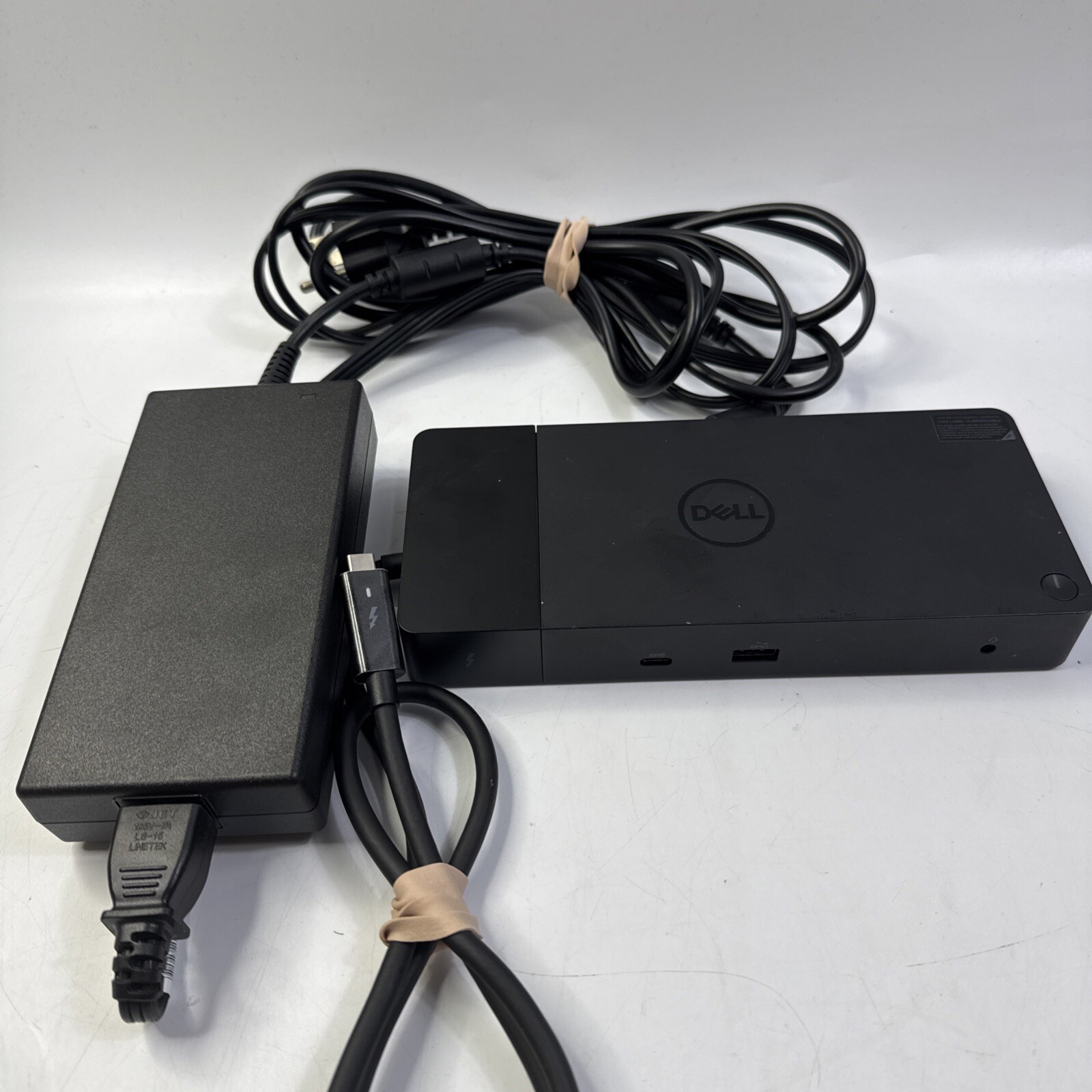 Genuine Dell WD19TB K20A001 USB Type-C Docking Station with 180 W AC Adapter