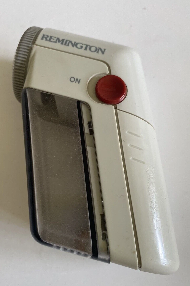 Remington Fuzz Away Clothes Fabric Shaver Model Vintage 1987 Battery Operated