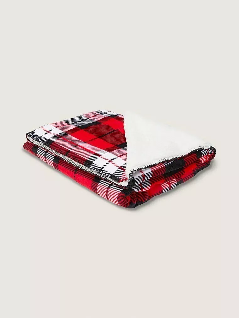 Victoria secret plaid sherpa blanket clearance