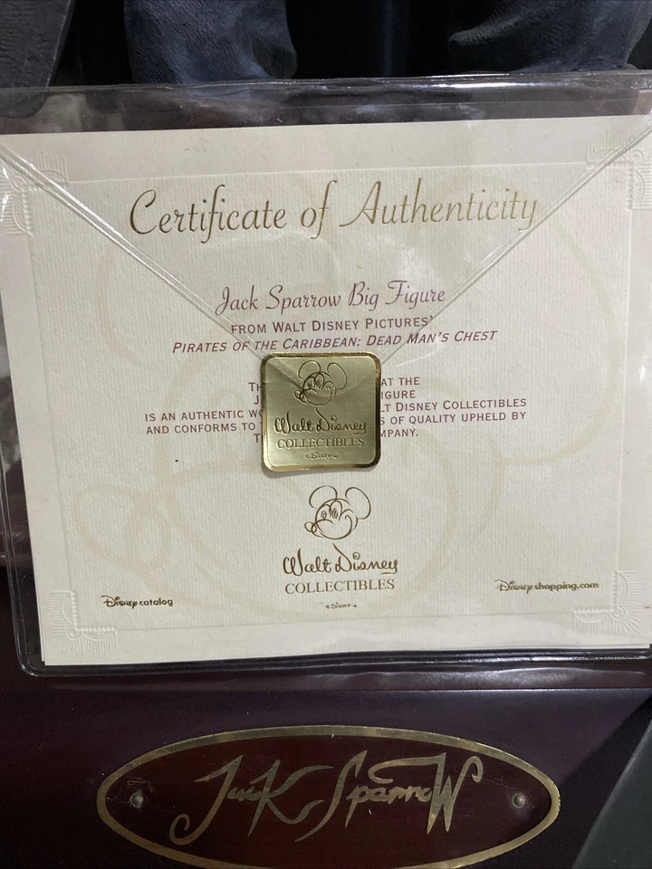 Jack Sparrow Piratas del Caribe Disney Cofre del Hombre Muerto GRAN Figura (RARO) Foto 2 de 4