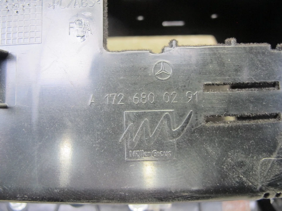 MERCEDES R172 SLK 2012-2016 TABLERO DERECHO GUANTERA COMPARTIMENTO DE ALMACENAMIENTO Foto 3 de 4