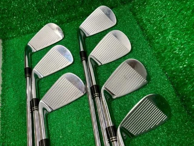 Juego de hierro forjado TaylorMade 300 7 piezas 4-Pw Dynamic Gold S300 para diestros Foto 2 de 4