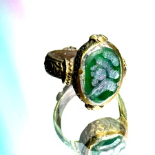ANTIQUE GREEN INTAGLIO EGYPTIAN KING ENGRAVED BRONZE SIGNET ROMAN RING