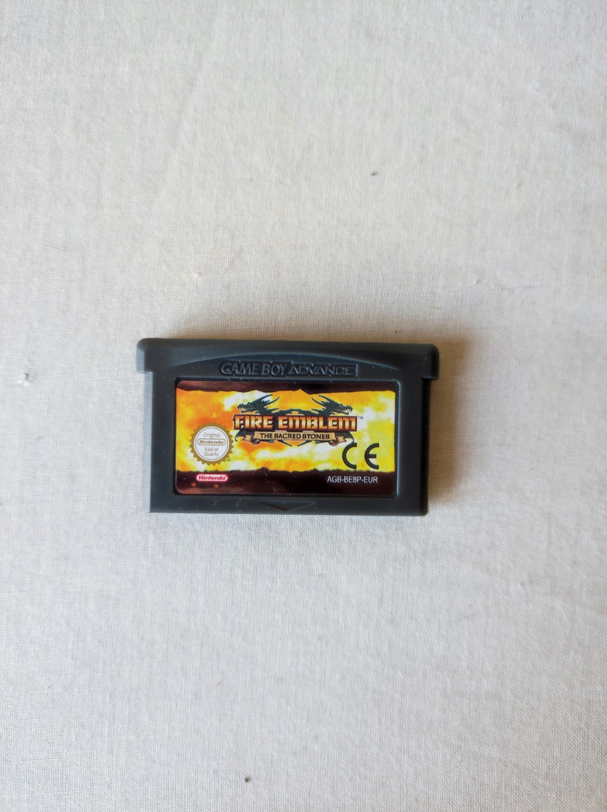 Fire Emblem the sacred stones  jeu video pour console nintendo game boy advance