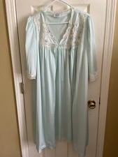 Vtg Lorraine Gown And Robe Set Medium Mint Green
