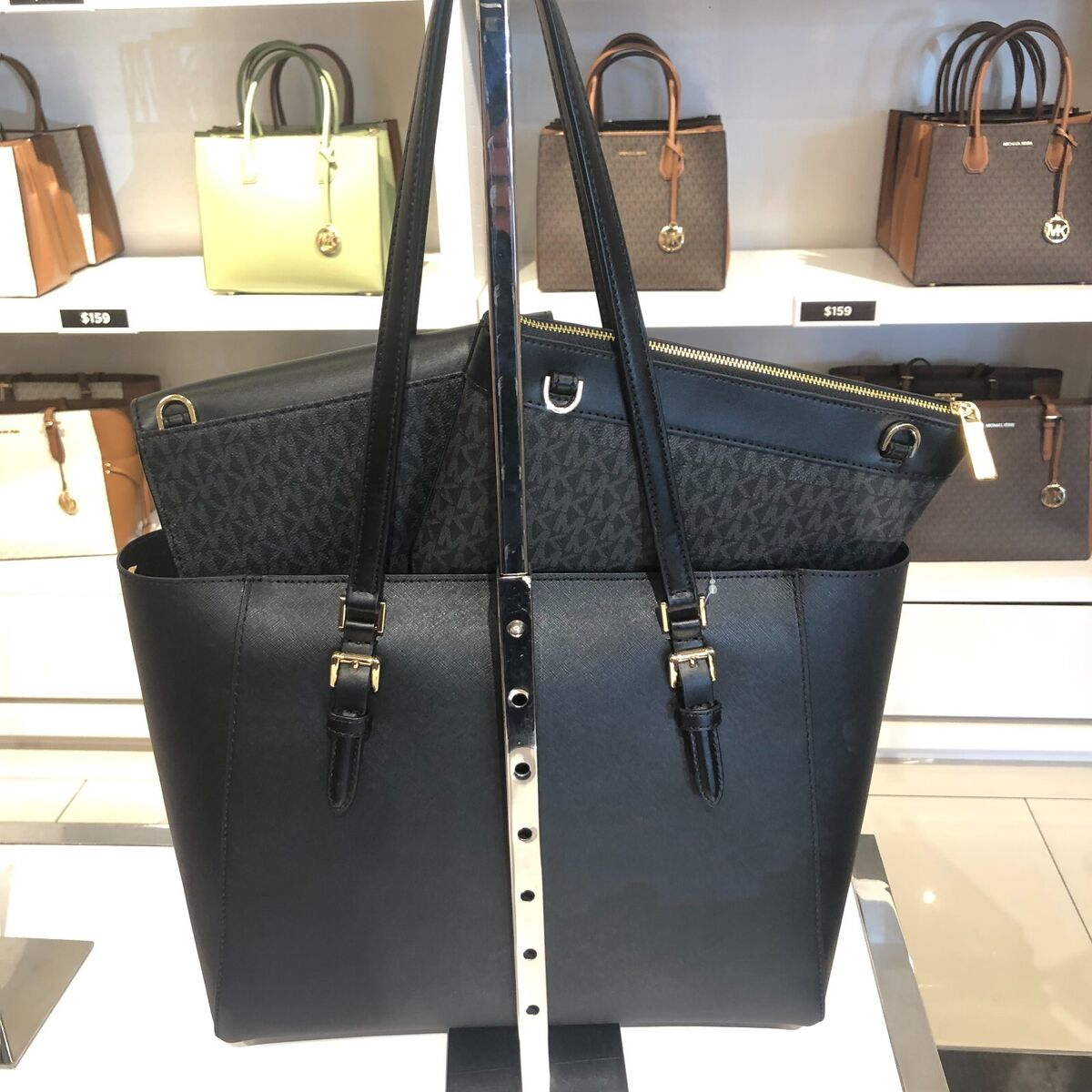Michael Kors Charlotte Large Leather 3-in-1 Tote Crossbody Michael Kors Charlotte Large Leather 3-in-1 Tote Crossbody