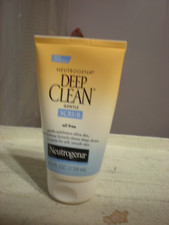 Neutrogena Deep Clean Gentle Scrub Oil Free 4.20 oz