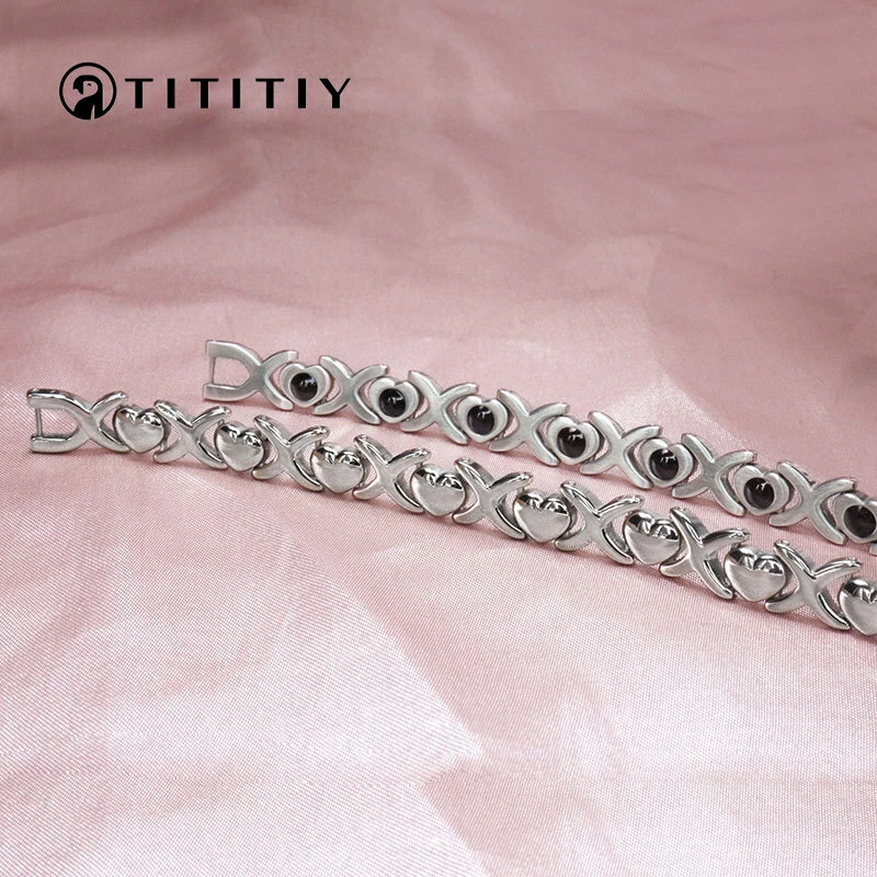 New Pure Titanium Magnetic Bracelet Women Love Silver Heart Jewelry Anti-Allergy - Imagem 4 de 4