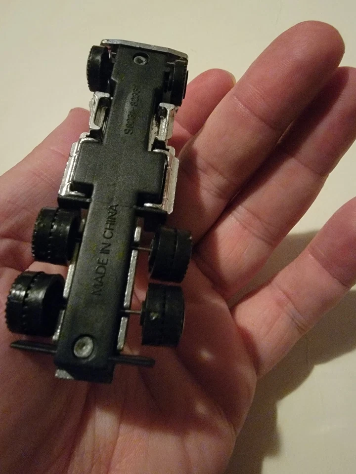 Kenworth Semi Tractor Trailer Cab Heavy Iron Truckin' #S8231-8233 HK (Summer) - Image 3 of 4