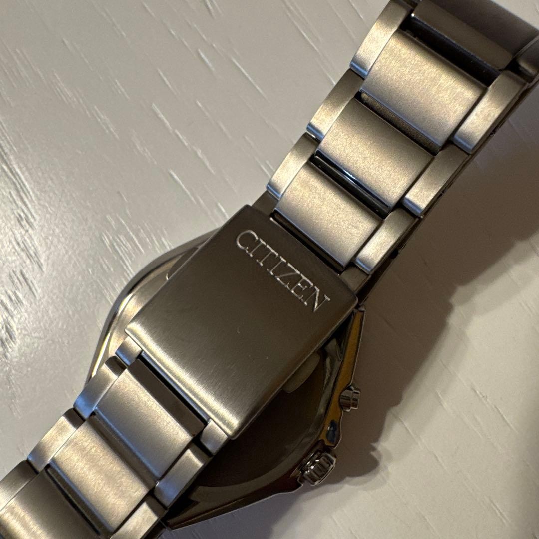 Citizen Titanium Eco-Drive Radio Solar Watch Body Only Unused image 6