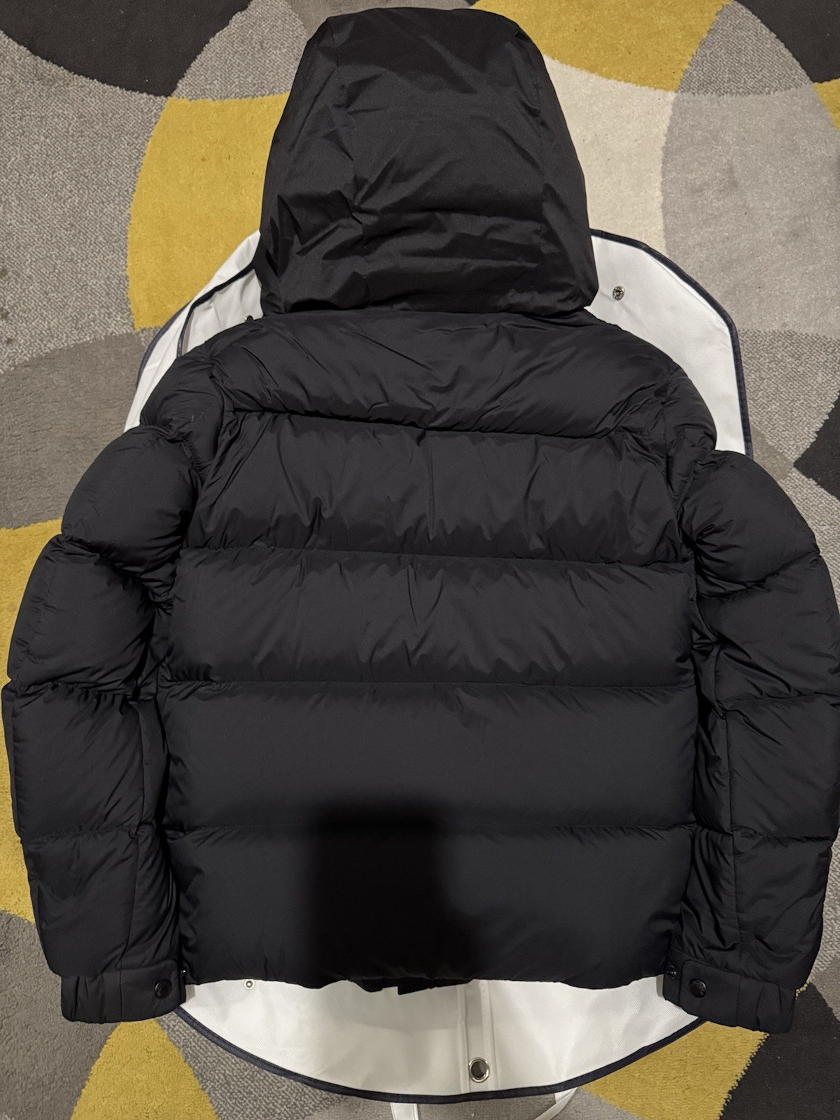 Moncler Madeira Men's Jacket Size 1 image 2
