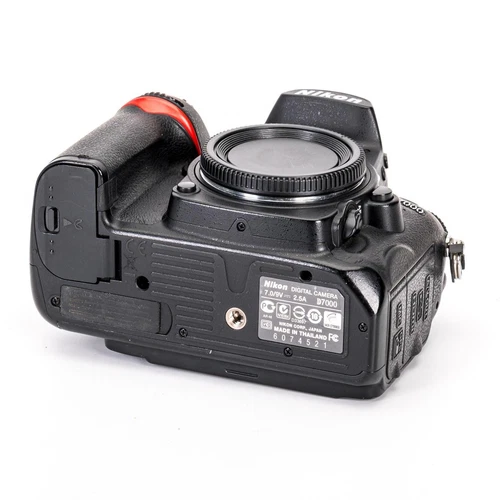 Nikon D7000 gebraucht Zustand Gut - Bild 3 von 5