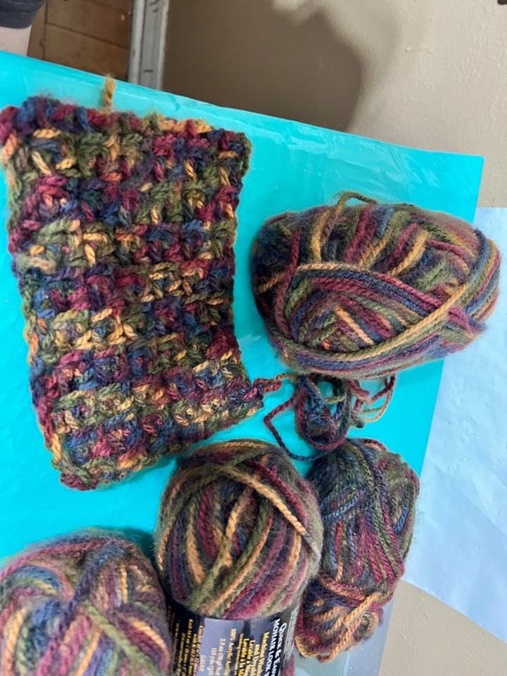 2+ Lion Brand Yarn, El Paso 325 Bulky 100 Acrylic Mohair 2.5 oz 115