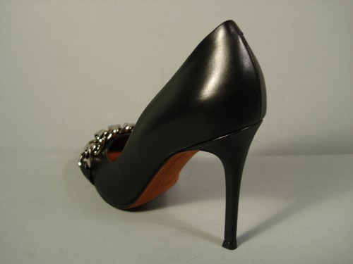 GIVENCHY CLASSIC BLACK LEATHER ROUND TOE SILVER CHAIN PUMPS HEELS 36.5 NEW - Picture 10 of 12