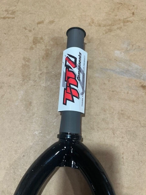 TNT BICYCLES 24" BMX CRUISER FORK - BLACK (DISCOUNTED - B-STOCK) - Image 2 of 4