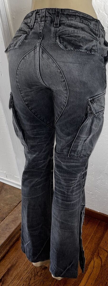 $995 Amiri M65 Grey Black Denim Snap Flare Leg Cargo Pocket $995 Amiri M65 Grey Black Denim Snap Flare Leg Cargo Pocket