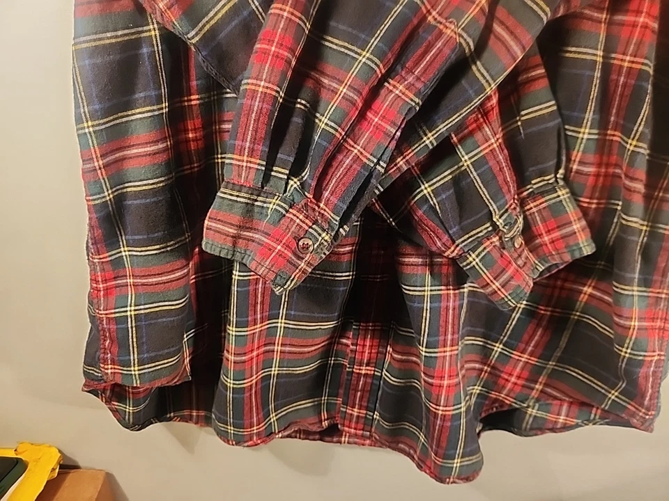 *USA* Brooks Brothers Vintage 17.5 - XL Red green plaid wool Blend flannel shirt - Image 4 of 4