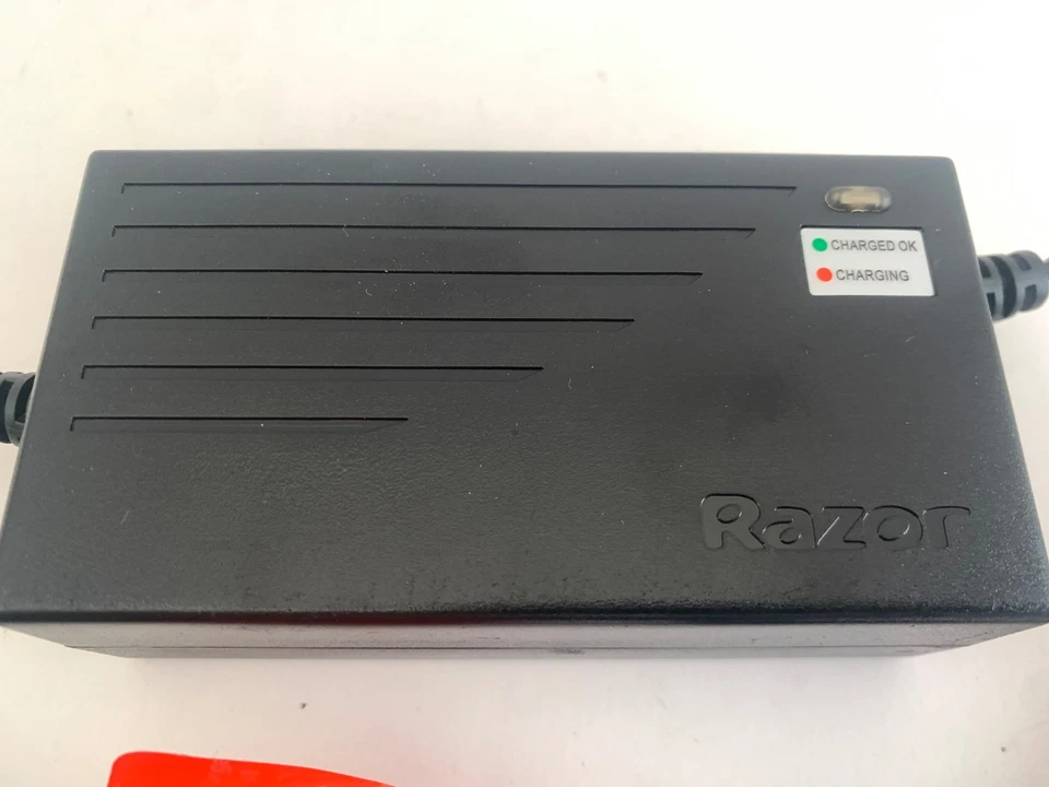 36伏1.5安电池充电器适用于Razor MX500 MX650 QILI电源QL-09005-B3601670H — 第 2/4 张图片