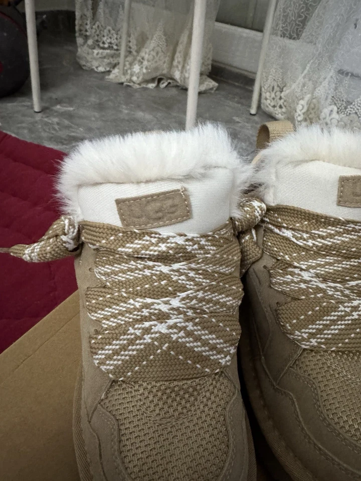 UGG Lowmel Sand - 1144032-SAN -NEUF/EMBALLAGE D'ORIGINE - Photo 2/4