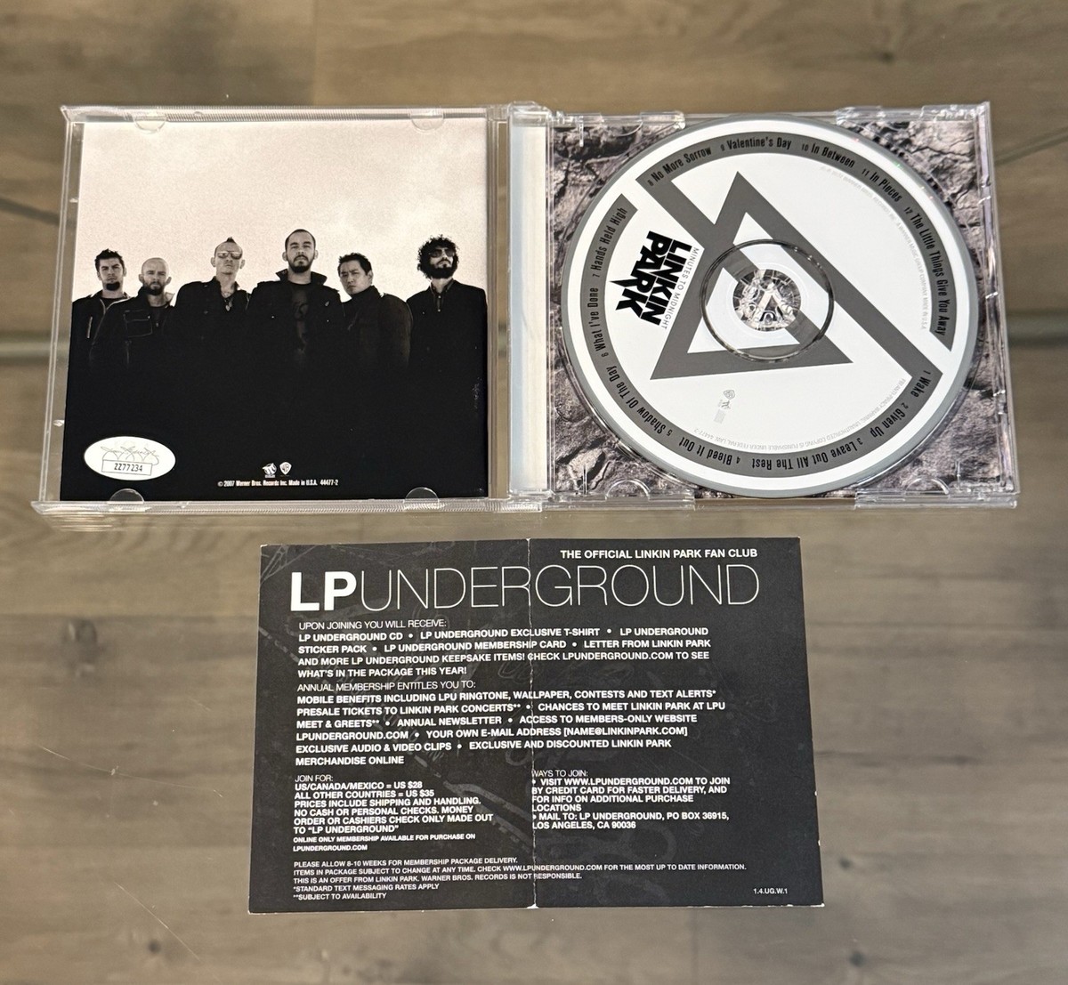 【希少】LINKIN PARK 2012年製 バンドT Mアルバム当時物ブラック LINKIN PARK Signed MINUTES TO MIDNIGHT CD Cover X6 Chester
