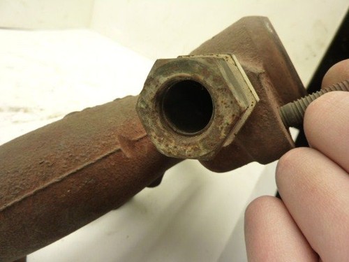 Passenger Exhaust Manifold Thru 4/88 Fits 88 LINCOLN CONTINENTAL 15206 - Picture 3 of 3